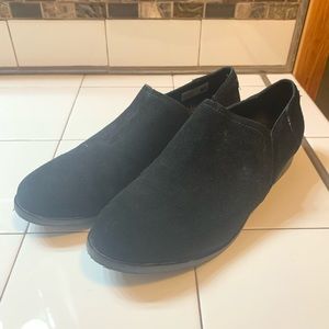 TOMS suede shoes